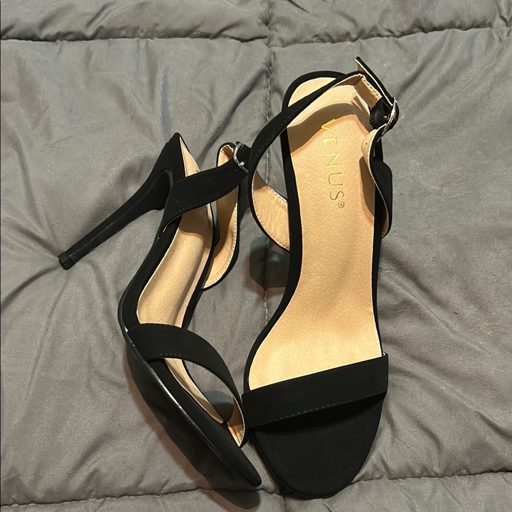 VENUS Black Strappy Heels
